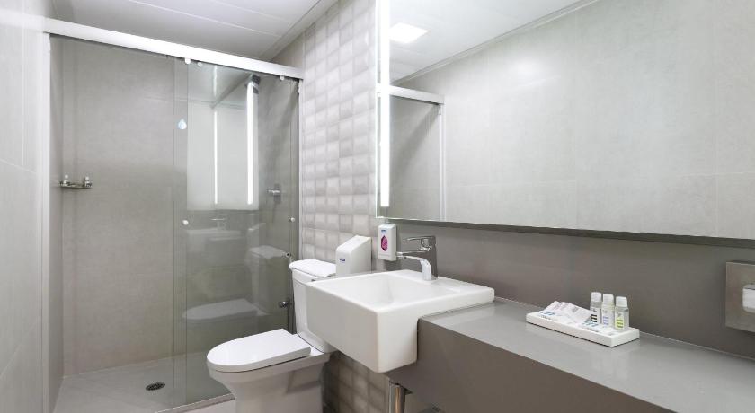 Image of Superior Double Bed 2