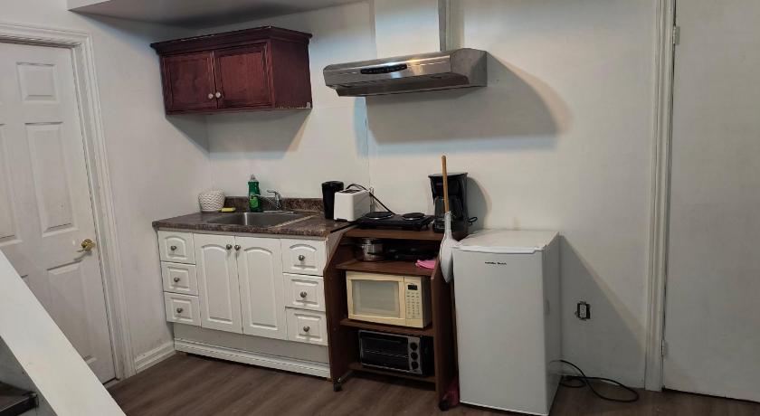 Cozy Bachelor Apartment at Trillium