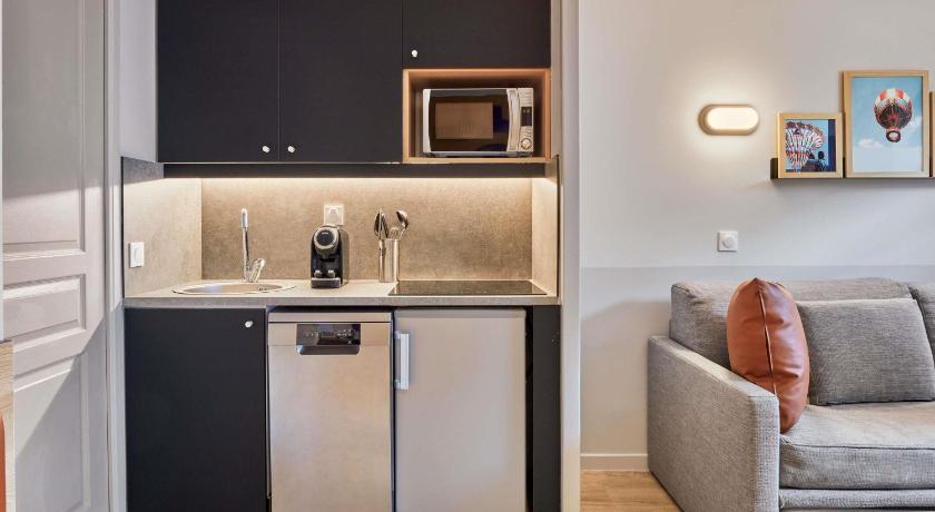 Image of Studio 3 Personen (Studio 3 People) 11