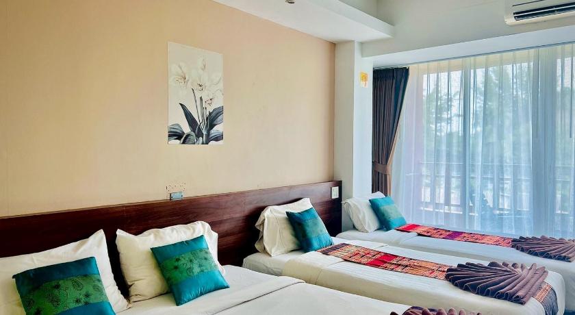 Image of Family Room with Balcony 6