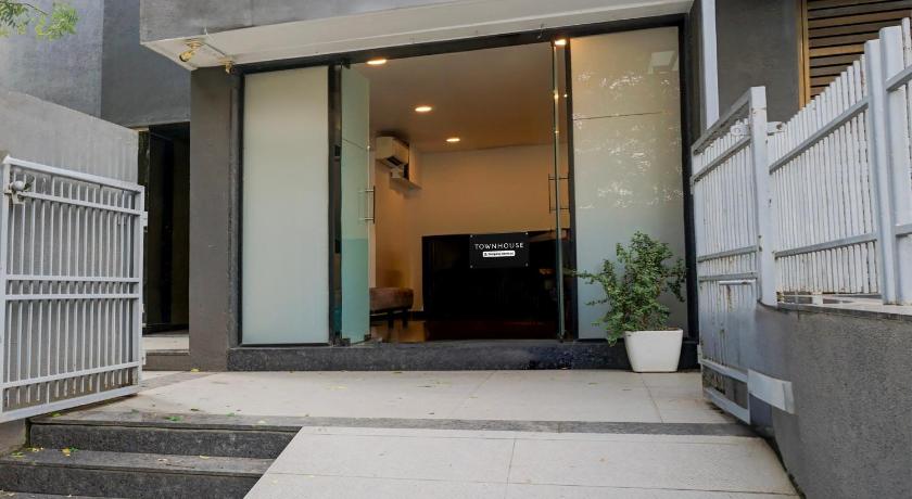 Super Townhouse Balewadi - image 16