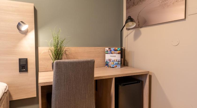 Image of Compact Room- No view 6