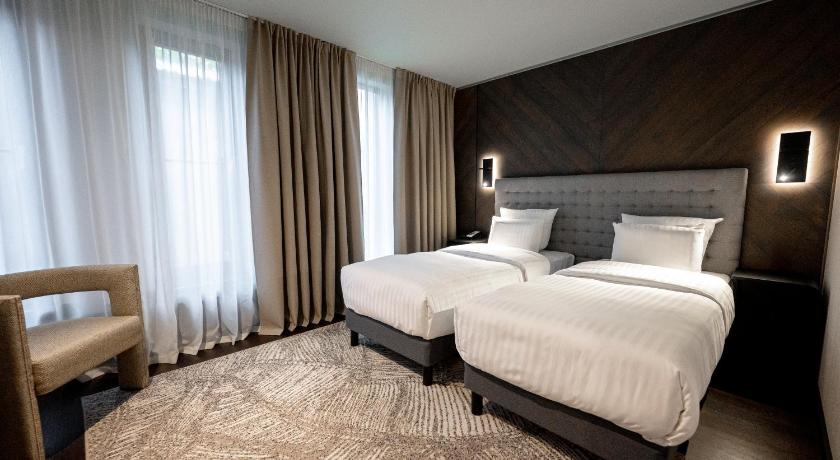 Image of Superior Room, 2 Single Beds 1