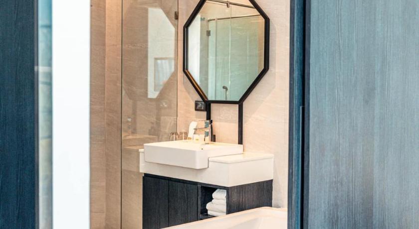 รูปของดีลักซ์ พร้อมอ่างอาบน้ำ (Deluxe with Bathtub) 10