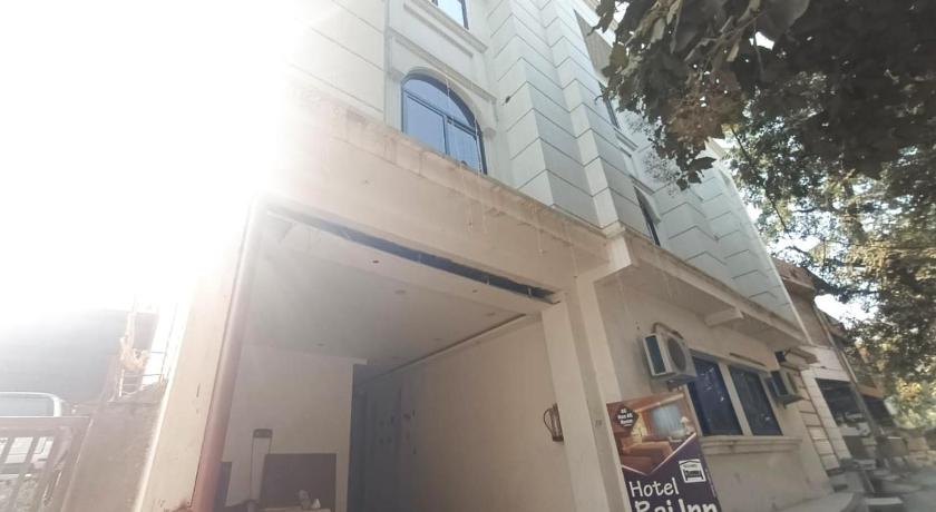 オムカレシュワル Hotel Raj Inn 3つ星 ホテル 外観