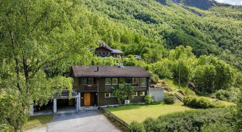 Flam Fjord Panorama House