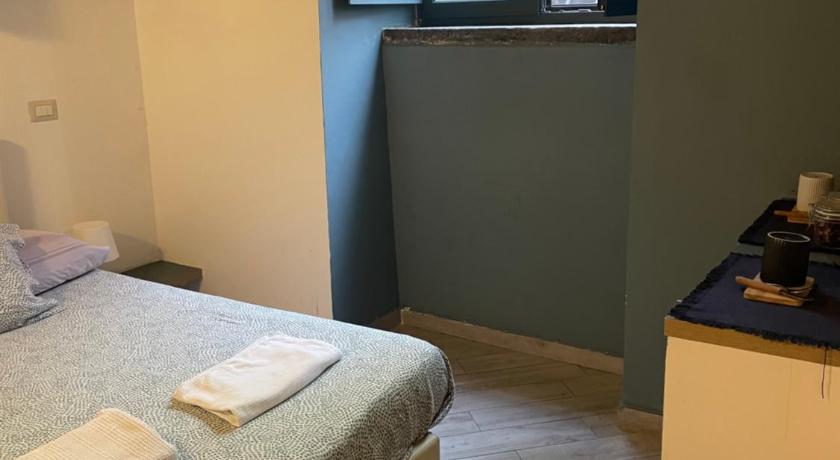 Image of Small Double Room 4