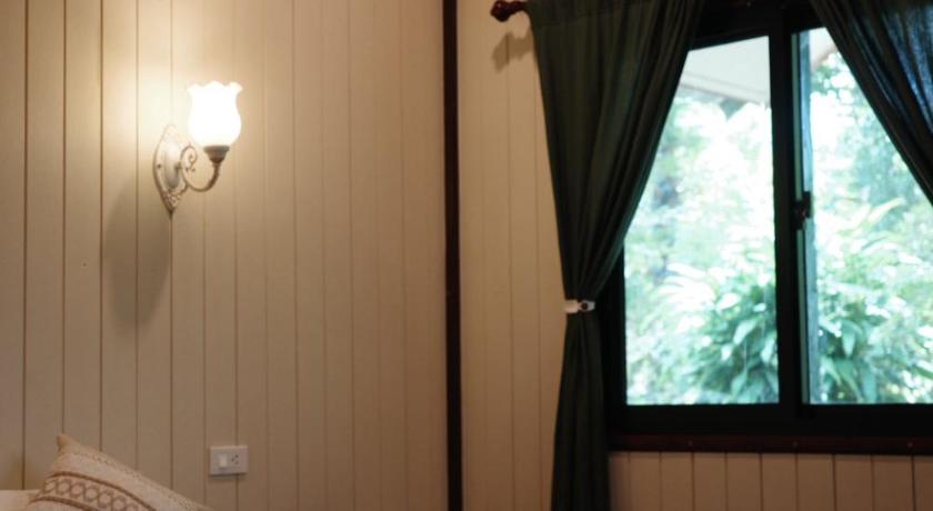 Image of Deluxe Bungalow 4