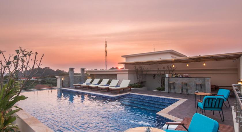 Anachak Angkor Suite - image 2