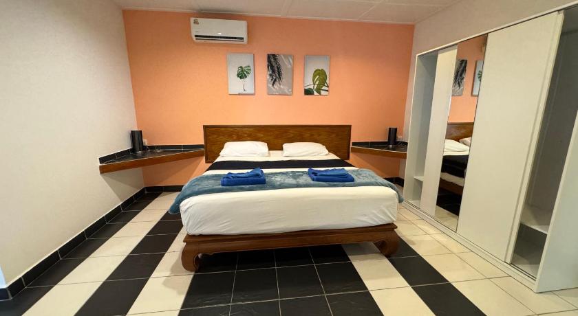 Image of Two-Bedroom Bungalow 8