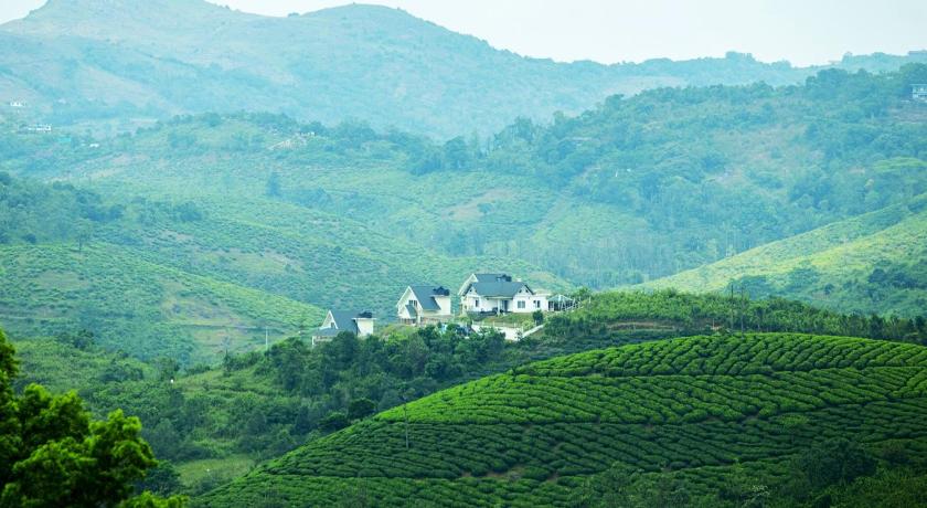 White Stone Vagamon Hilltop Cottage by VOYE HOMES , Private Villa with Scenic Mountain Views