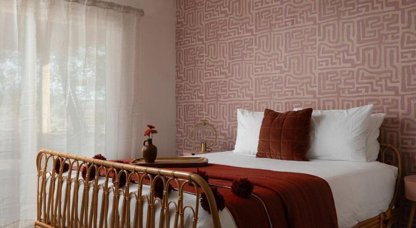 파이어니어타운 (CA) Stylish, Spa, Cowboy Pool Flamingo Social Club 3성급 숙소 로비