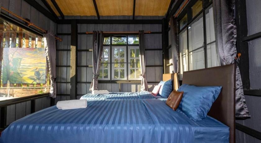 Image of Standard Twin Room with Mountain View 0