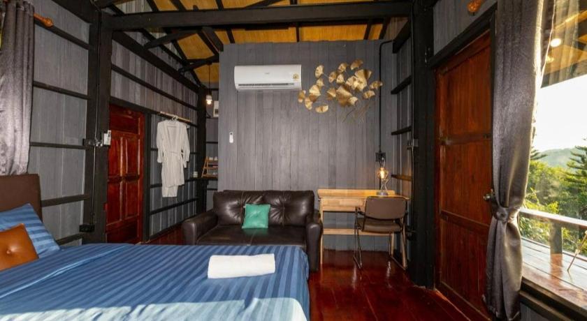 Image of Standard Twin Room with Mountain View 6