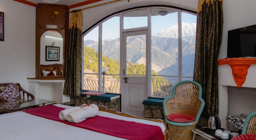 Hotel Victoriya Palace - image 12