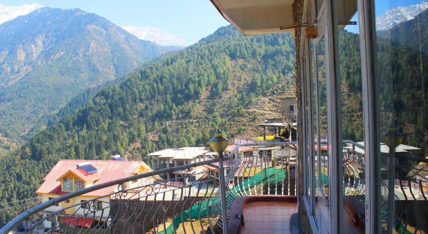 Hotel Victoriya Palace - image 8