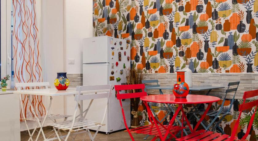 B&B Da Ary Colorful Rooms – Naples, CO