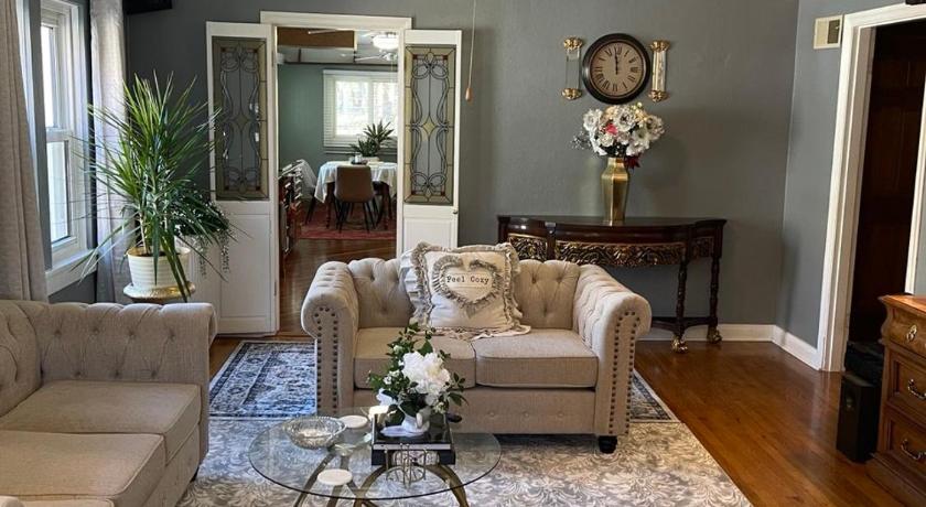 セントルイス (MO) Splendid Room in House 10 mins to Airport 4つ星 宿泊施設 眺望