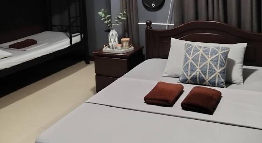 Cebu Mactan - Cebu Airport Budget Hotel 2-Star Hotel pool