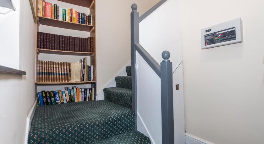 OYO Hotel 119 - image 9