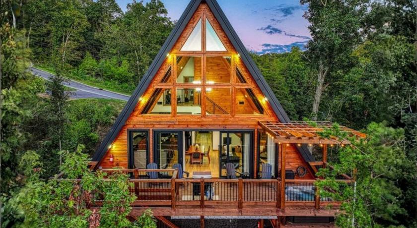 세비어빌 (TN) New Lux A-Frame Cabin near Dollywood! Hot Tub, Fire Pit, Pool & Mountain Vibes! 4성급 숙소 로비