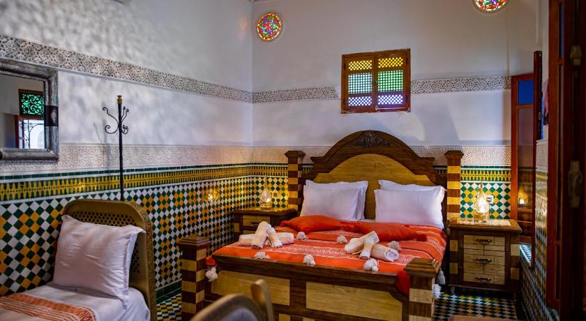 Image of Deluxe King Suite 13