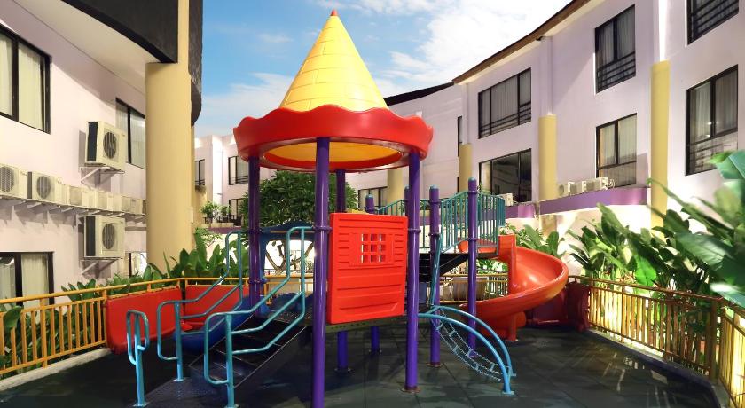 Kuta Central Park Hotel - image 6