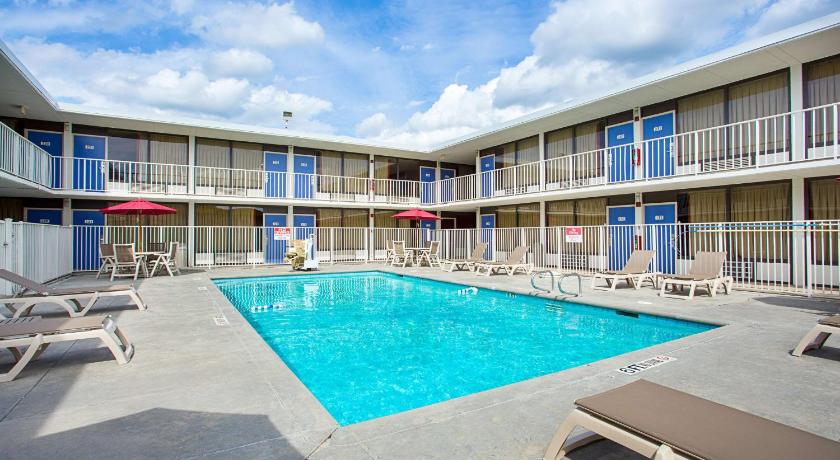 Motel 6 Baton Rouge Southeast