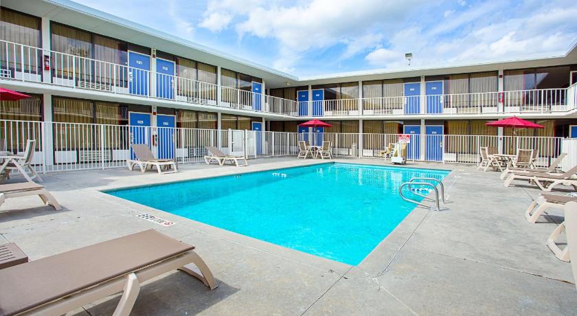 Motel 6 Baton Rouge Southeast