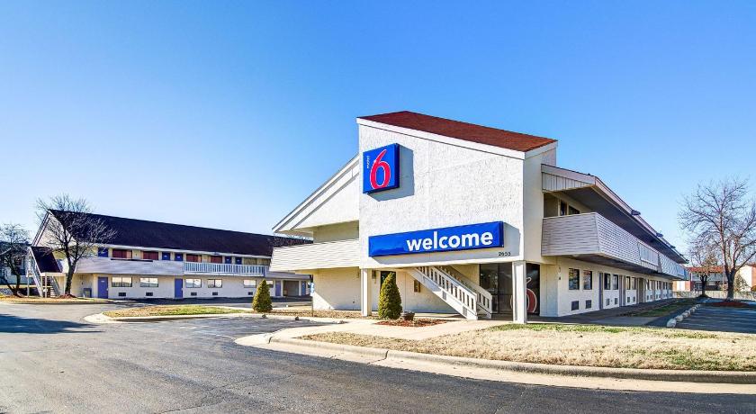 Motel 6-Springfield, MO - North