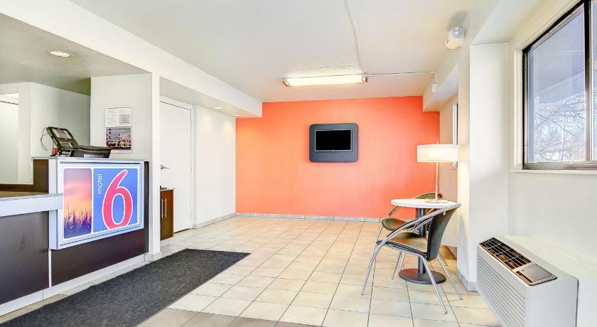 Motel 6-Springfield, MO - North