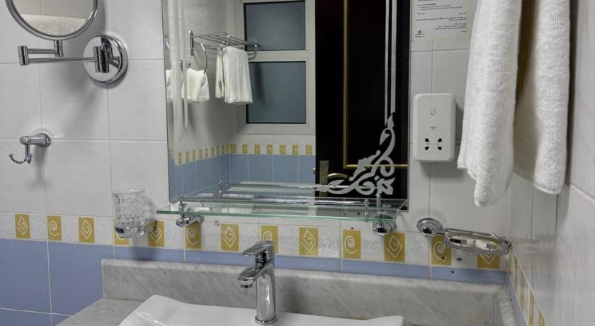 Image of Royal Suite 14