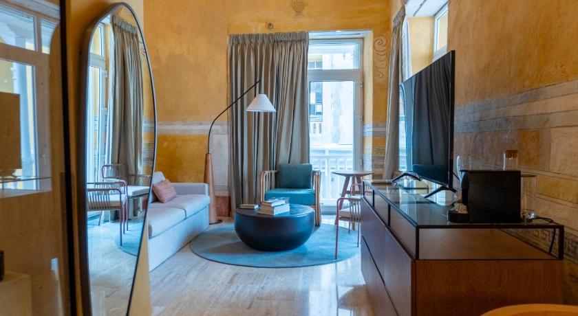 Image of Suite 8