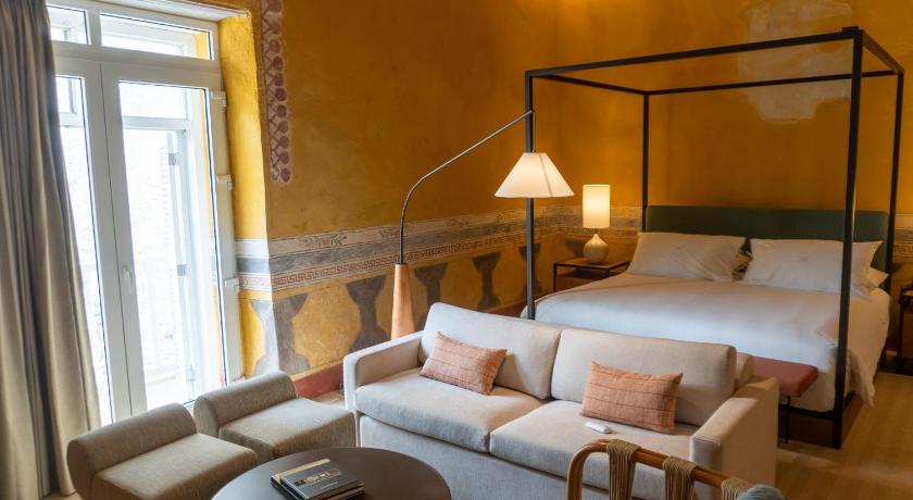 Image of Suite 6