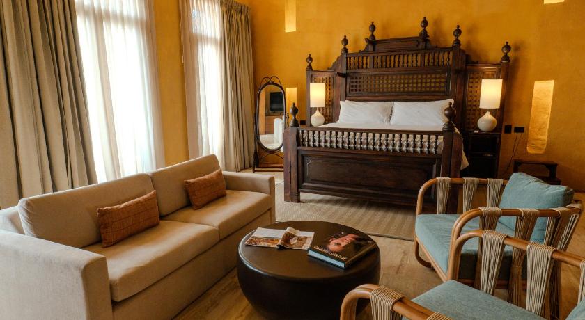 Image of Suite with City View 5