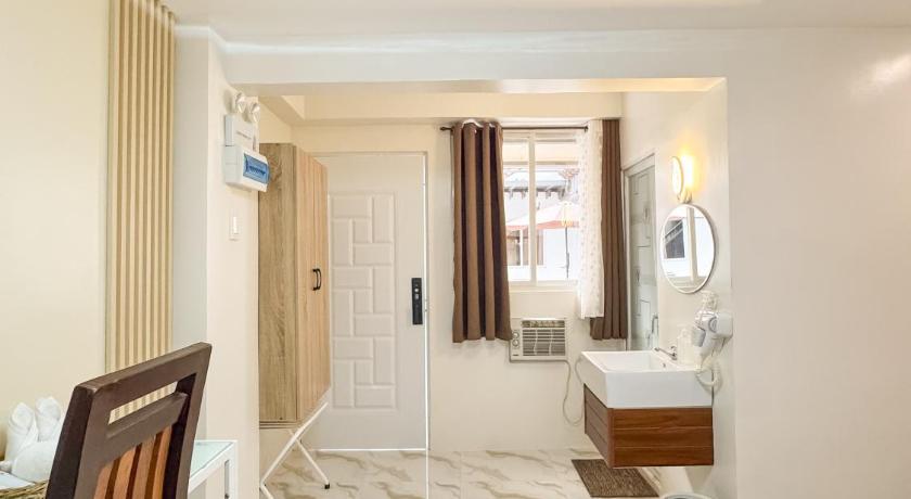 Image of Deluxe Double Room 9