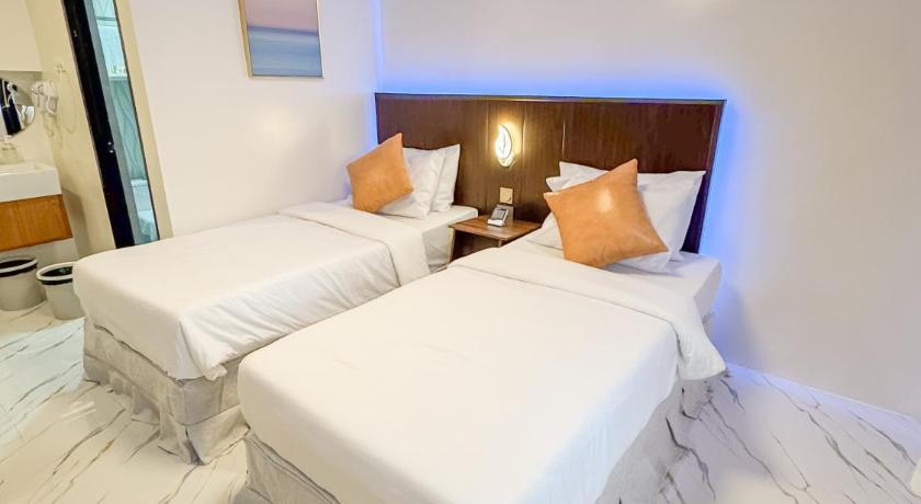 Image of Superior Twin Room 7