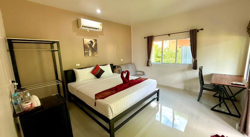 Image of Standard double garden view 0