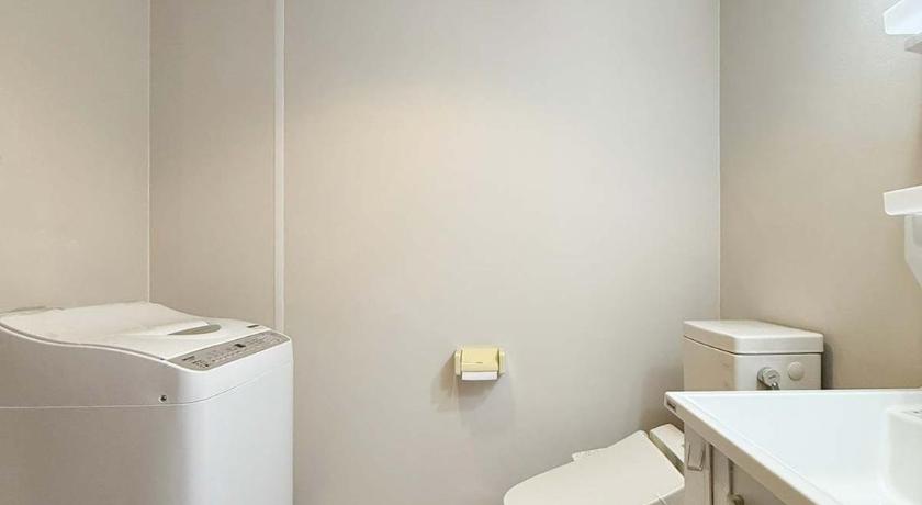 広島 Grandeur by b hotel - Cozy Studio in Perfect Spot Walk to Peace Park 3星级 住宿 大堂