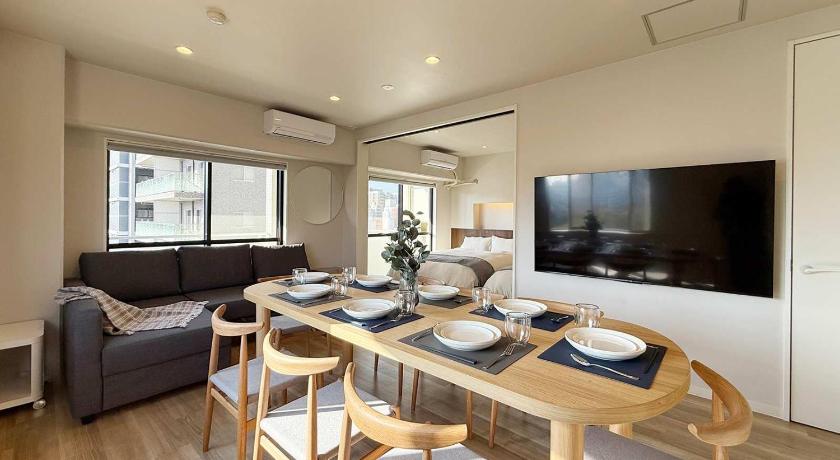 広島 Grandeur by b hotel - Large Riverview Apartment Near Landmarks 3星级 住宿 客房