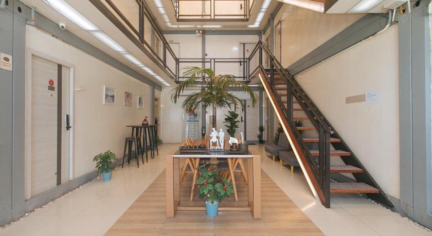 セブ RedDoorz Plus @ AS Fortuna Cebu 2つ星 ホテル 眺望