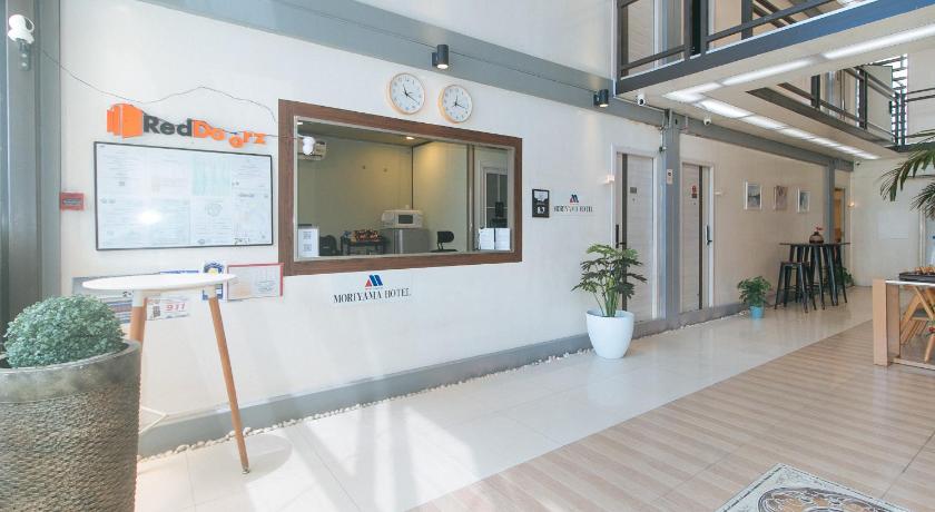 セブ RedDoorz Plus @ AS Fortuna Cebu 2つ星 ホテル 客室