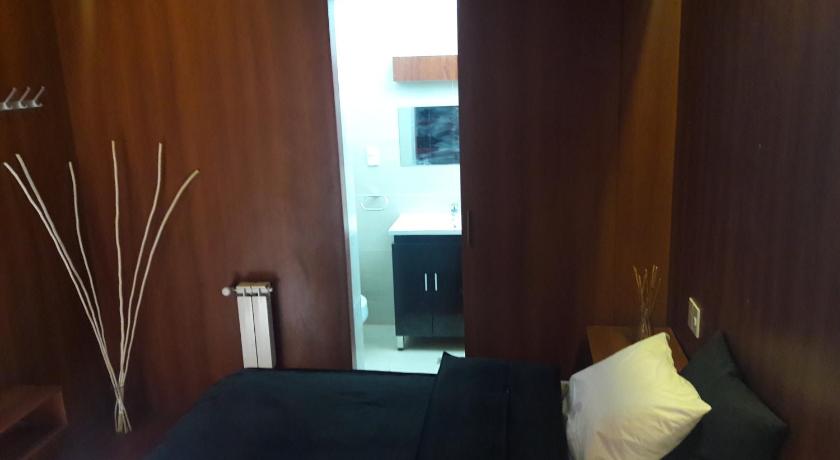 Image of Deluxe King Room 6