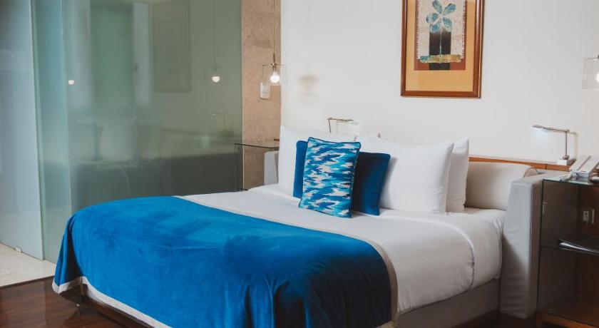 Image of Luxury Premium Double Room  (15% off on session of Spa and 15% off on Salon services ) 2