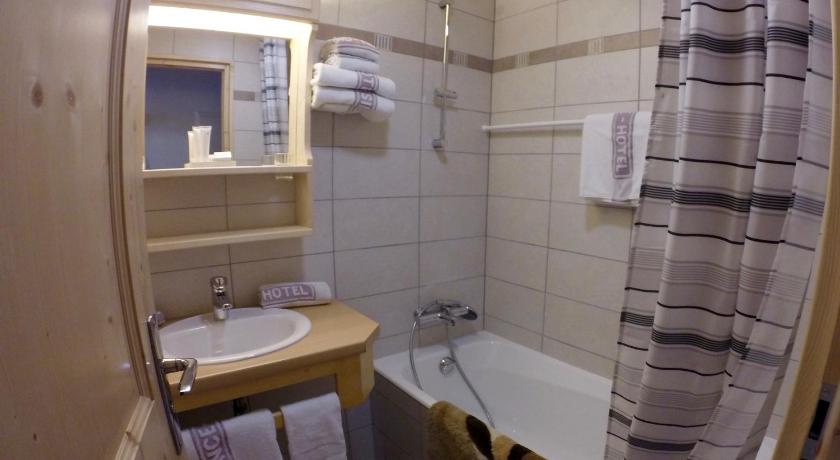 Image of Family Suite (5 Adults) 6