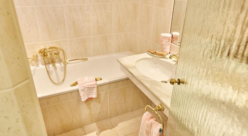 Image of Luxury Apartment 11