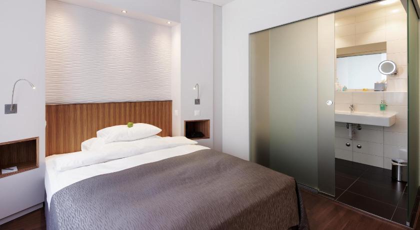 Image of Superior Queen Room 1