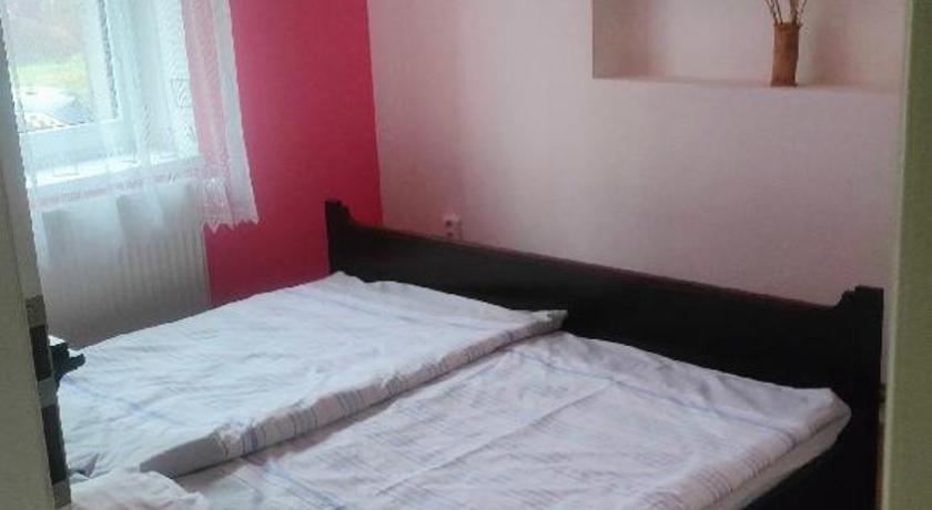 카메니키 세노브 Varhany 2성급 게스트하우스 로비