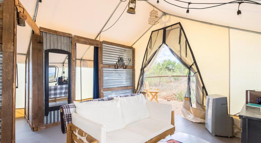 墓碑镇 (AZ) Cozy Old West Glamping Walk to Tombstone 4星级 住宿 大堂