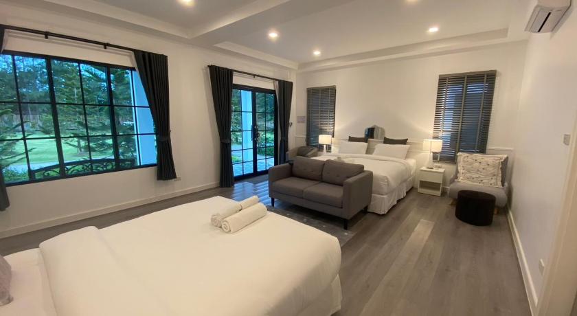 クラビ Tarn Villa Krabi 4つ星 ホテル プール